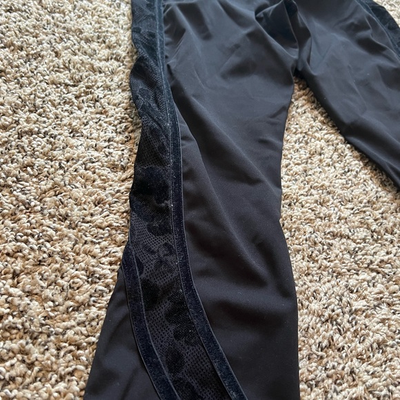 Lululemon wonder under limited edition 23inch - Picture 5 of 5